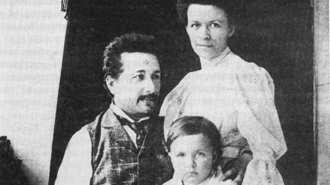 352826_albert-hans-i-mileva-u-srbiji-u-kacu-u-leto-1905-foto-knjiga-radmile-milentijevic_share