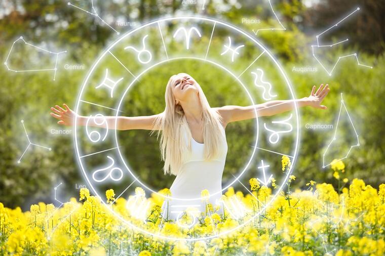 352868_shutterstock-2146570531_ls VELIKI MESEČNI HOROSKOP: Device čeka VELIKA LJUBAV, a NJIMA će se desiti nešto NEVEROVATNO