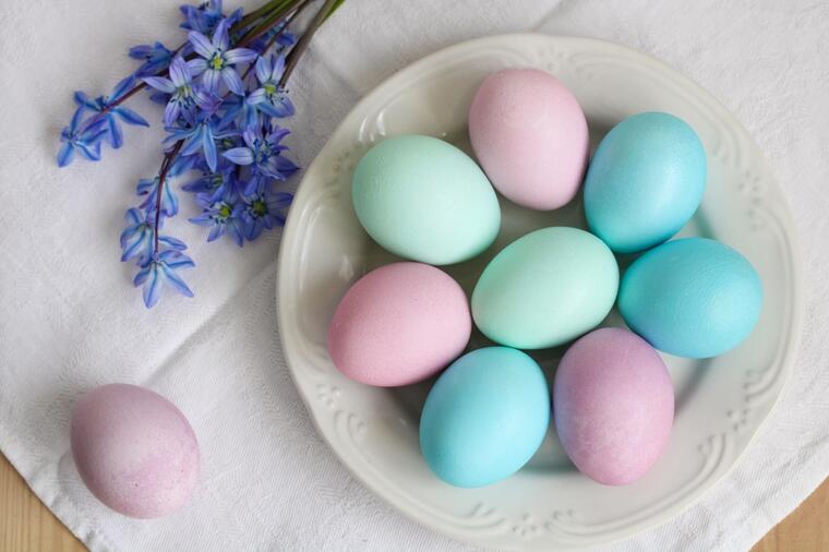 353006_shutterstock-2154422107_ls KAKO DA OFARBATE USKRŠNJA JAJA U NEŽNE PASTELNE BOJE: Trik je vrlo jednostavan, a i svima uspeva