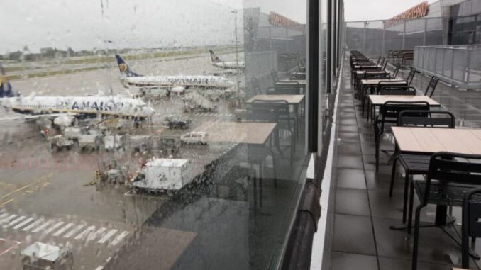 najgori-aerodrom-na-svijetu-nalazi-se-u-evropi-svi-stoje-kao-stoka-na-premalim-kapijama