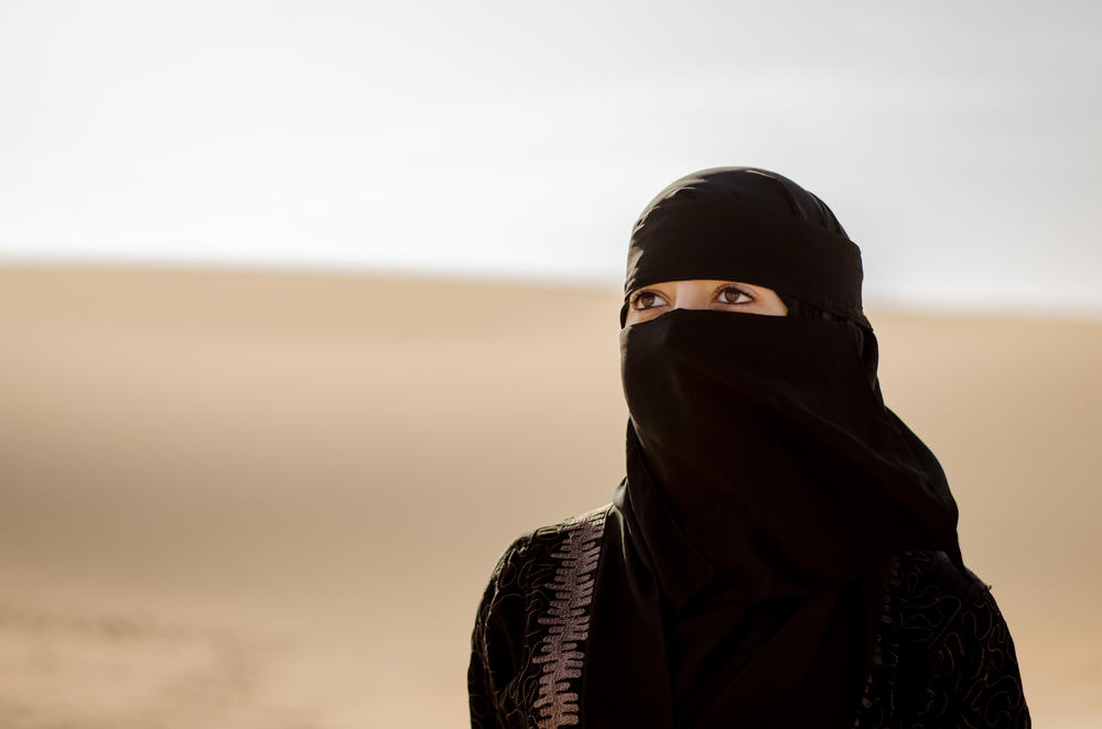 156797_shutterstock-750284368_ff Arapkinja, Saudijska Arabija, Saudijka, Nikab, Burka