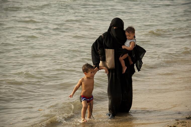 317861_hidzab2_ls ONO ŠTO JE ZABRANJENO ŽENAMA U SAUDIJSKOJ ARABIJI NIJE NORMALNO: Veća prava od njih imaju kućni ljubimci