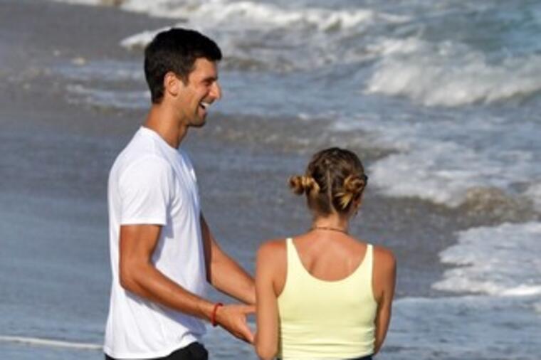 353079_profimedia0461898226_ls NOVAK I JELENA NIKAD SREĆNIJI: Zajedno su 19 godina, a priča se da su zbog OVOGA čak 3 puta imali krizu u braku