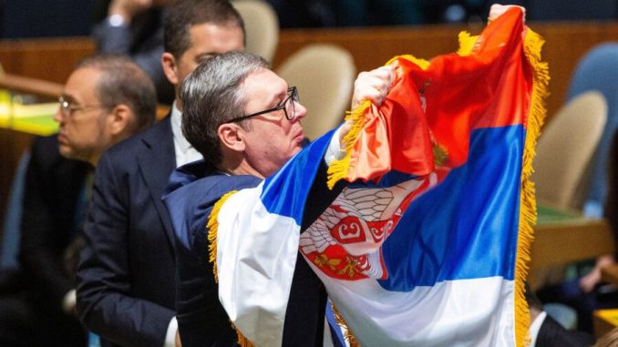 skandalozno-vucic-ce-odlikovati-predstavnike-drzava-koji-su-bili-protiv-rezolucije-o-srebrenici